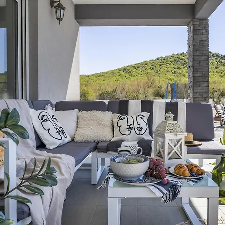 Grigia * Radosinovac